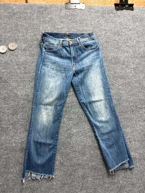 MOTHER The Insider Crop Step Fray Jeans in Medium Blue Wash Size 27